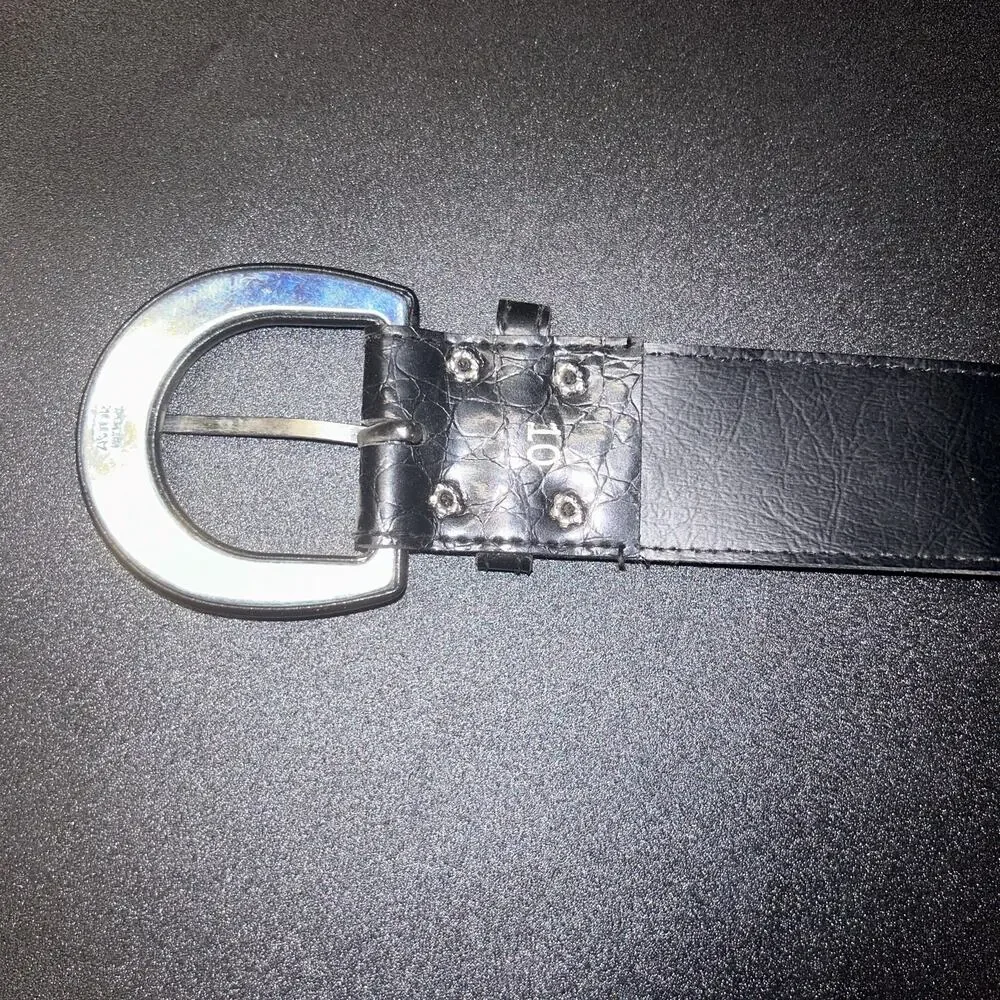 Black textured Faux Leather Silver-Tone Hardware Belt Women's Size 10